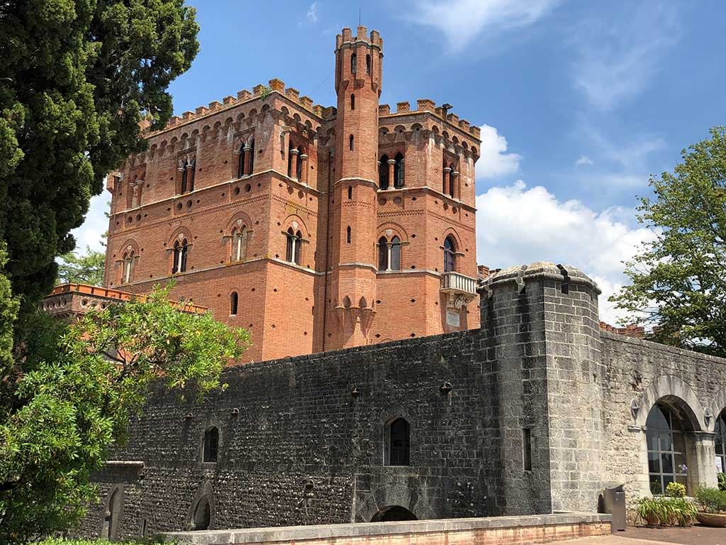 tuscany italy itinerary castle winery tour