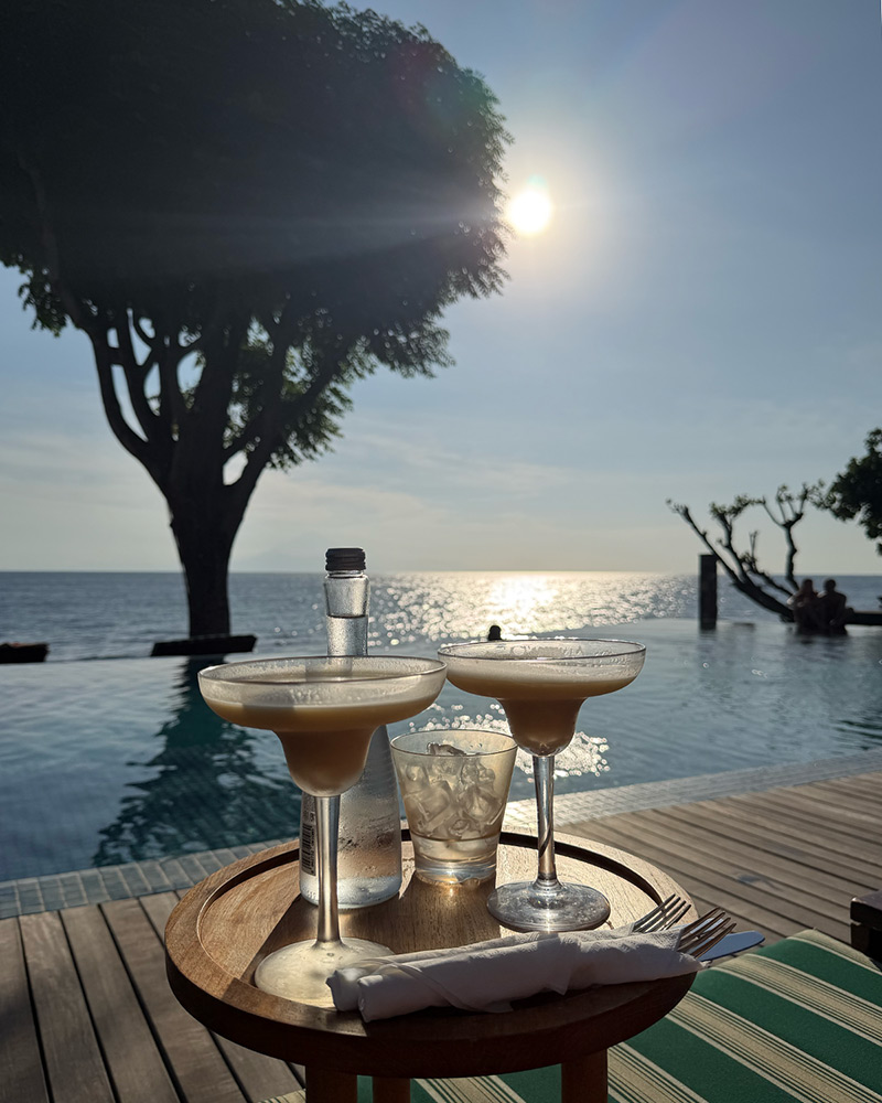 hotels lombok katamaran resort pool sunset drinks