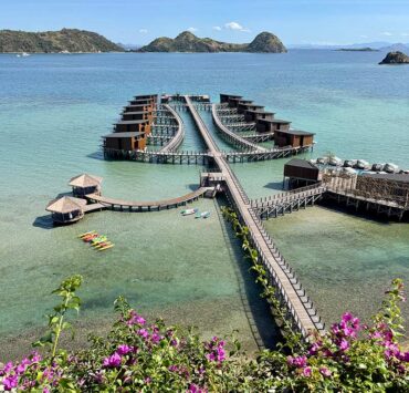 Katamaran Hotel & Resort Komodo review overwater villas