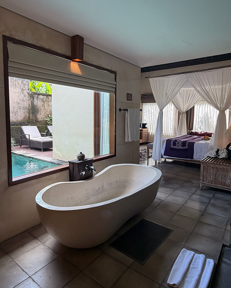 Pramana Watu Kurung review bathroom
