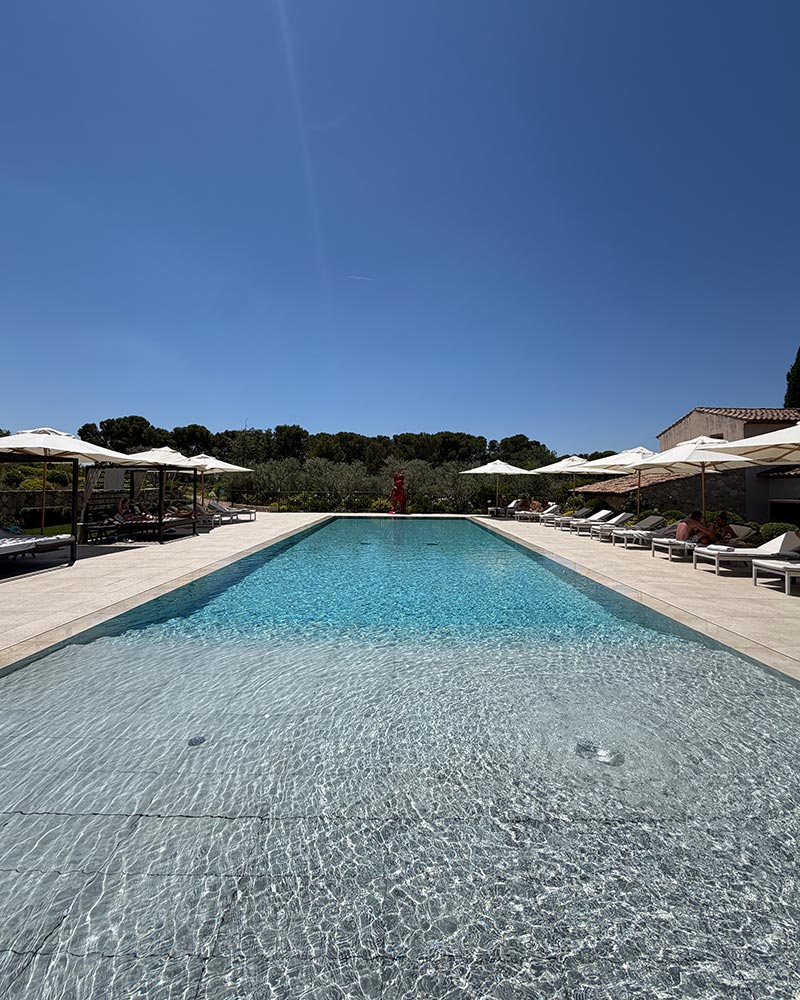 Château de la Gaude review outdoor pool aix en provence