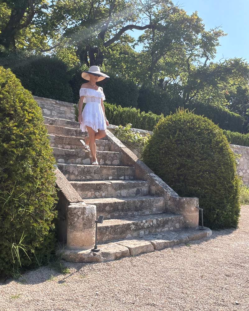 luxury hotel provence chateau de la gaude gardens