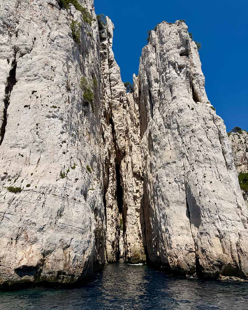 things to do in Cassis France boat trip calanques